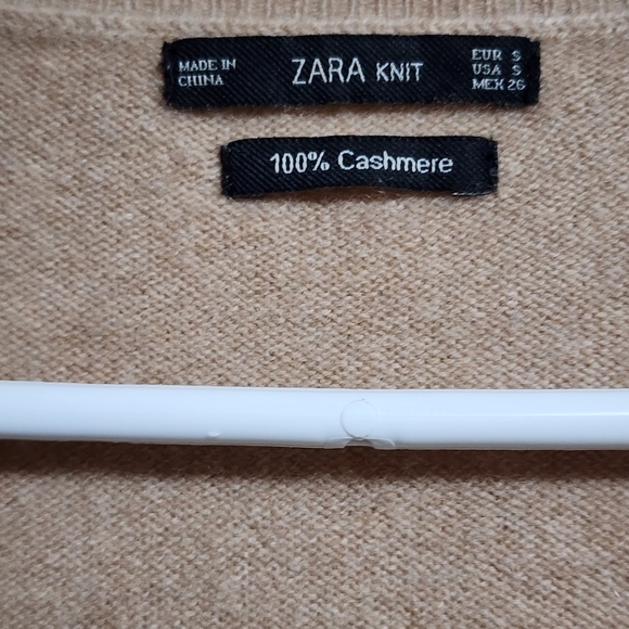 Cashmere Women's V-Neck Tan Sweater - Picture 4 of 4